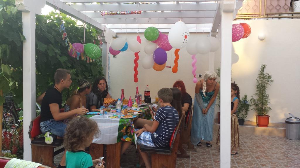 Veda Guest House Pomorie Bagian luar foto