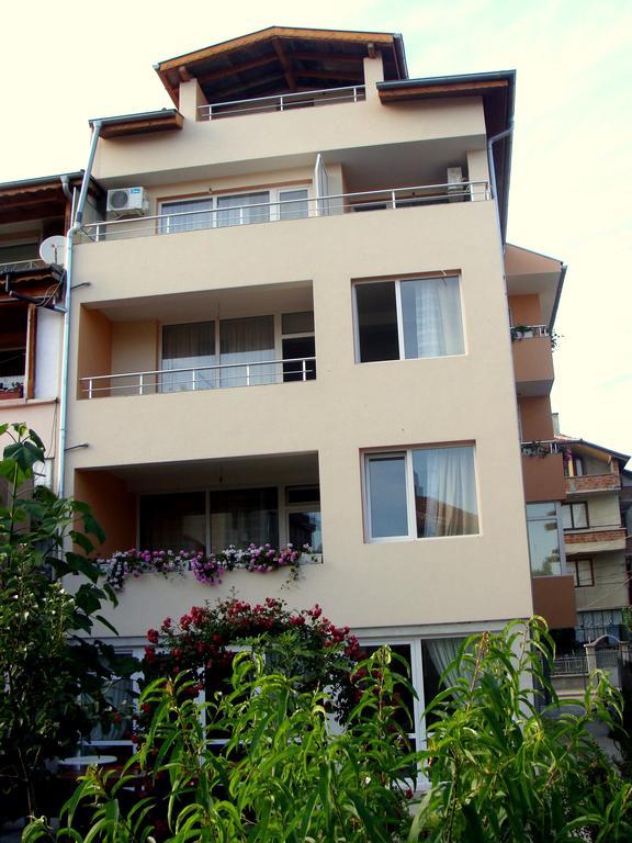 Veda Guest House Pomorie Bagian luar foto