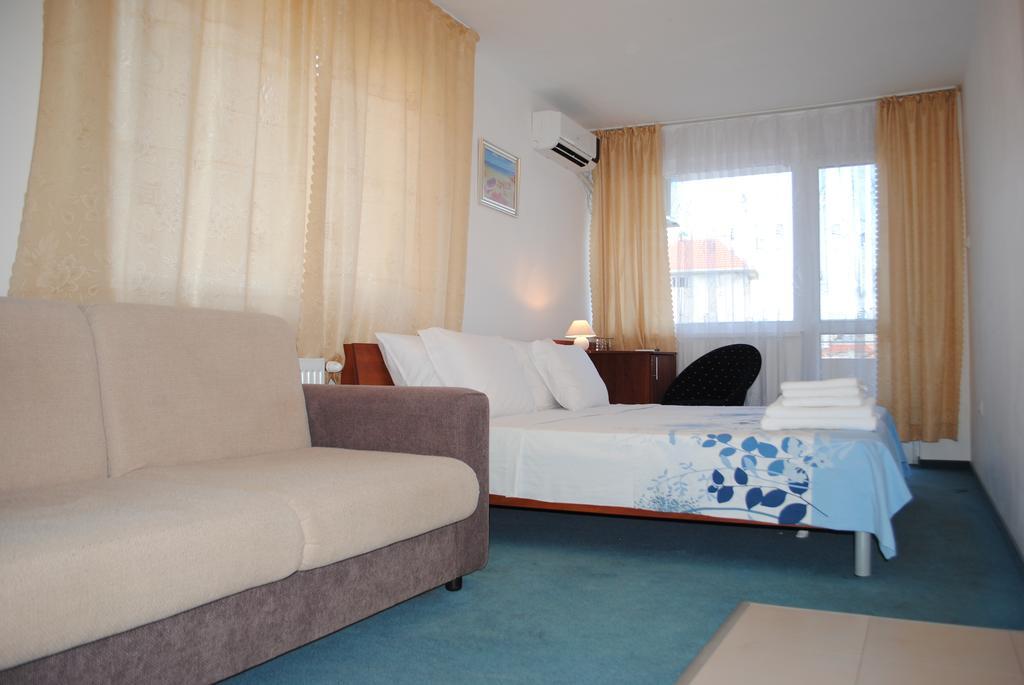 Veda Guest House Pomorie Bagian luar foto