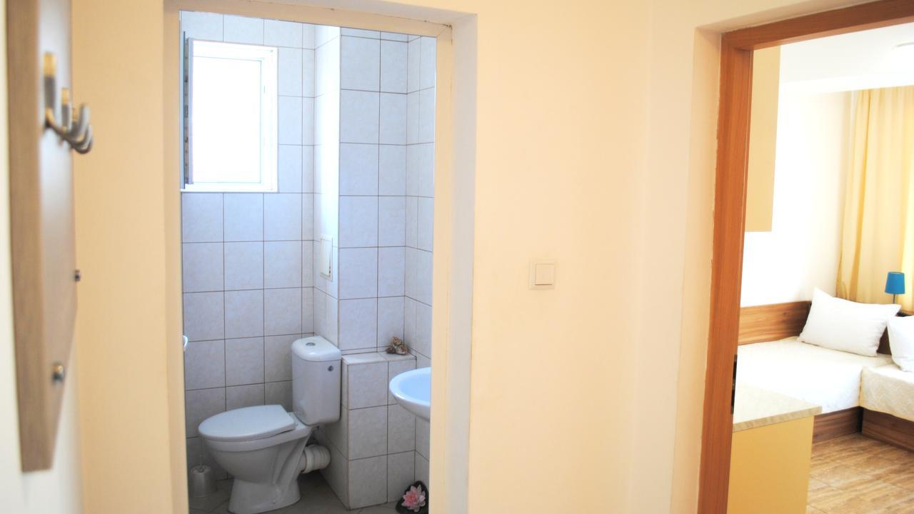 Veda Guest House Pomorie Bagian luar foto
