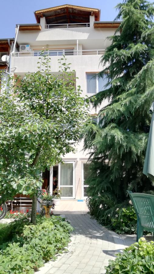Veda Guest House Pomorie Bagian luar foto