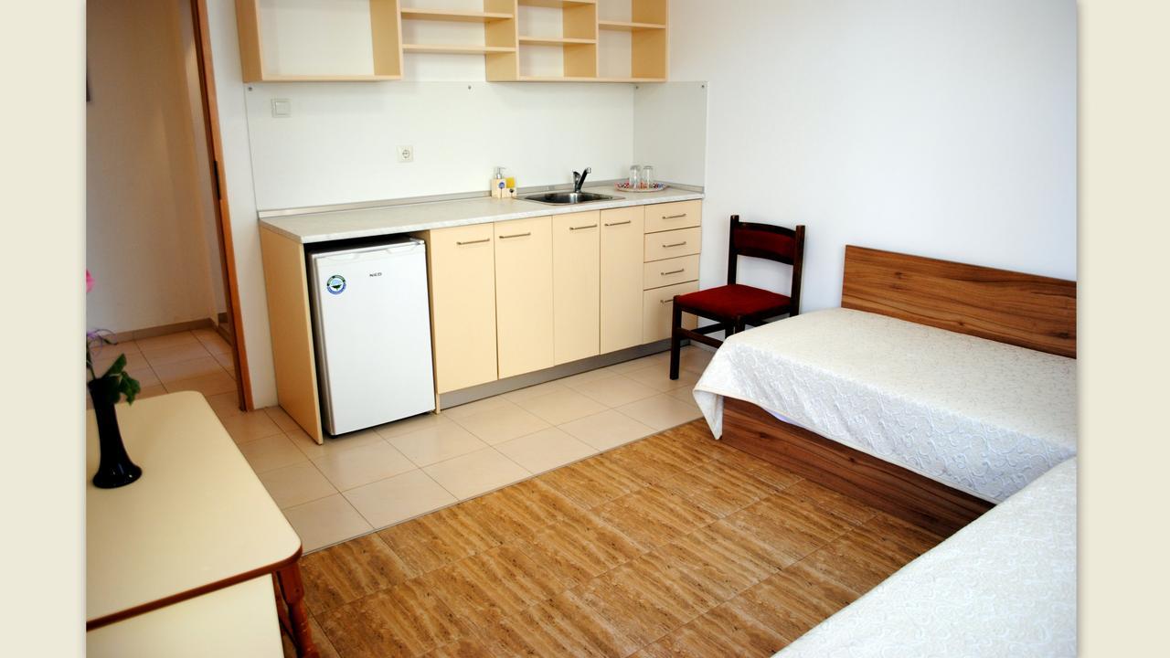 Veda Guest House Pomorie Bagian luar foto