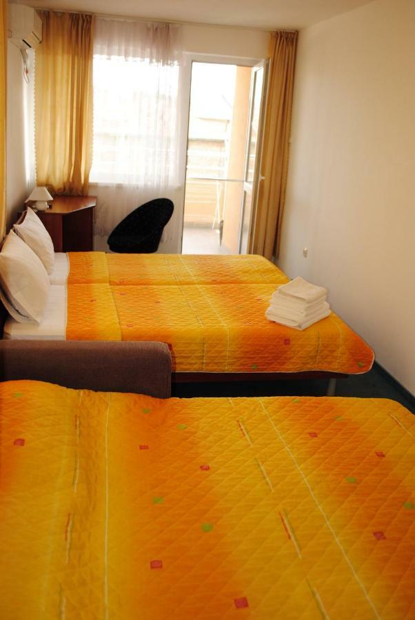 Veda Guest House Pomorie Bagian luar foto