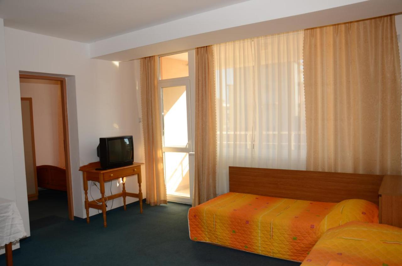 Veda Guest House Pomorie Bagian luar foto